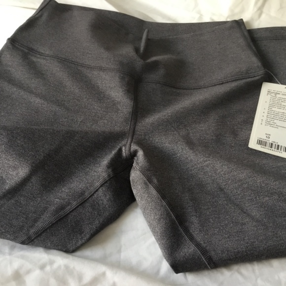 NWT Lululemon Wunder Under High Rise Crop 21 Inch Inseam - Picture 2 of 4